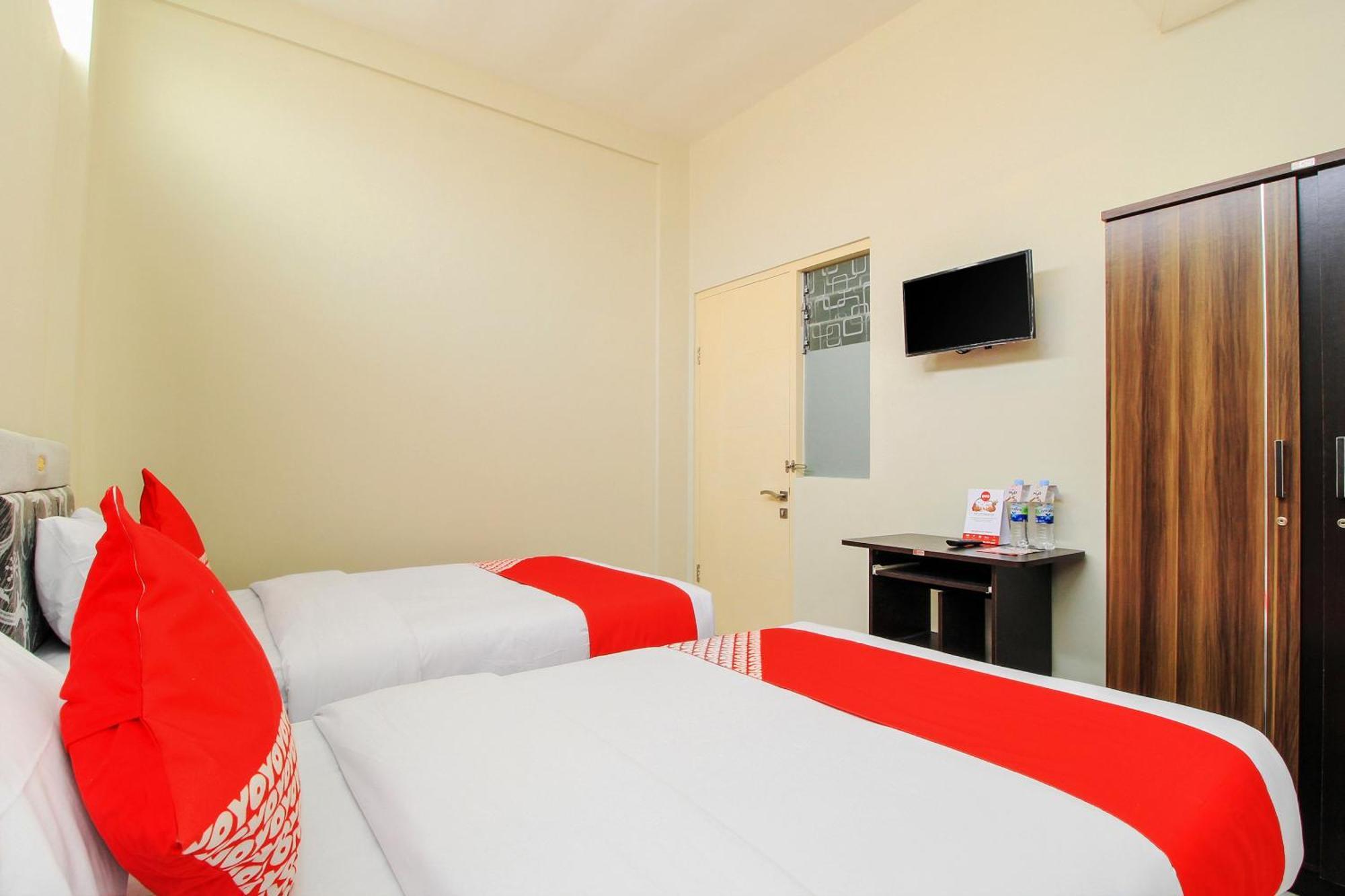 OYO 168 K-15 Residence Surabaya Exterior foto